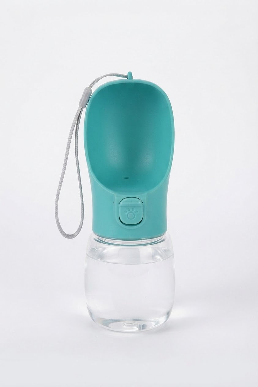 Large Capacity Portable Water Bottle: Hydration for Dogs of All Sizes
