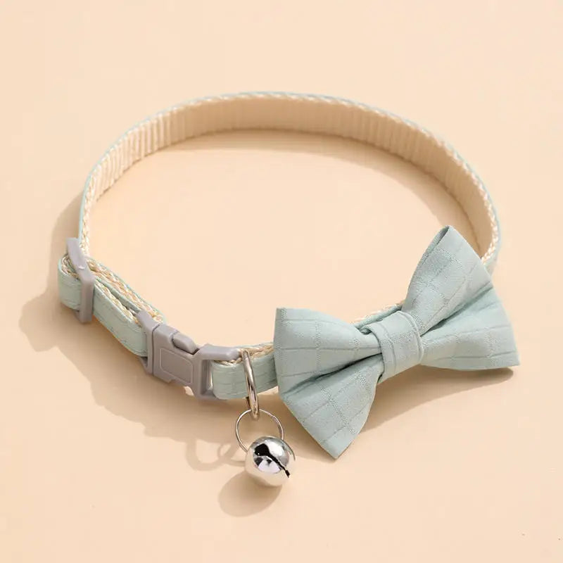 Collier Élégant à Nœud Papillon avec Clochette de Sécurité