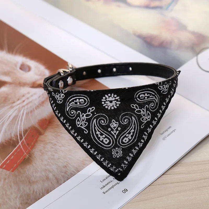 Collier à Foulard pour Animaux – Cuir PU Souple et Ajustable – Look Tendance