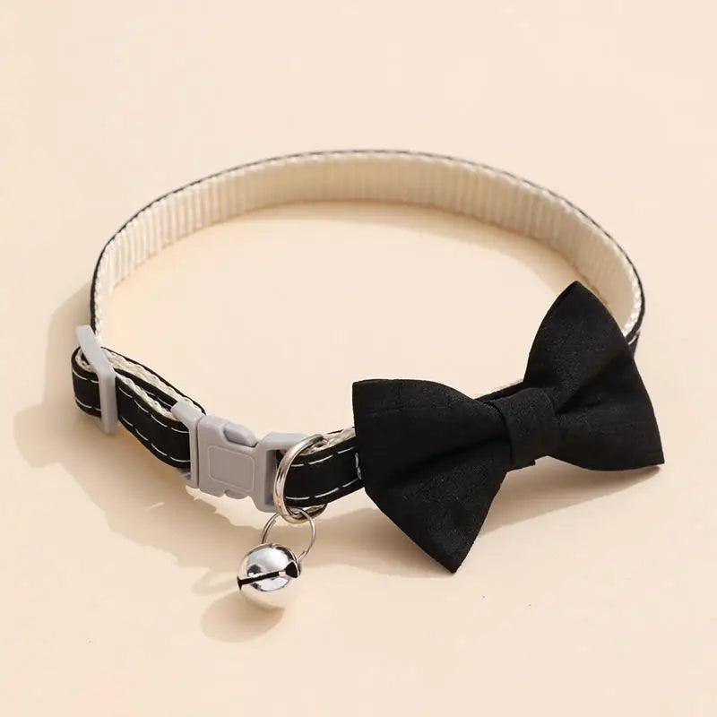 Collier Élégant à Nœud Papillon avec Clochette de Sécurité