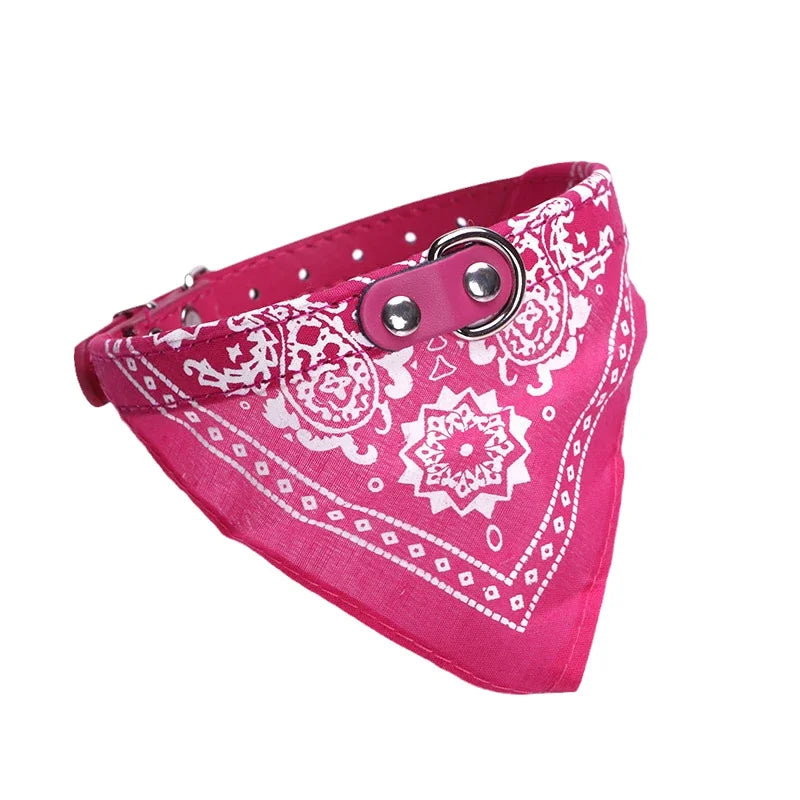 Collier à Foulard pour Animaux – Cuir PU Souple et Ajustable – Look Tendance